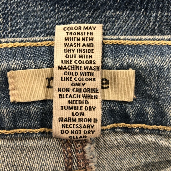 REFUGE Light Wash & Factory Distressed. Size 8 - Picture 7 of 7